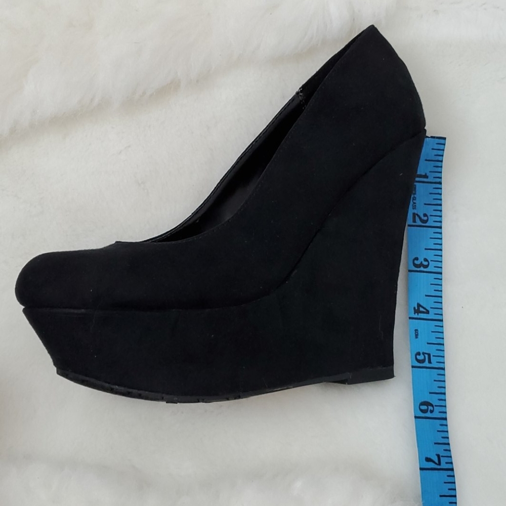 Candie's black suede wedge platform shoes size 7M - Picture 9 of 10
